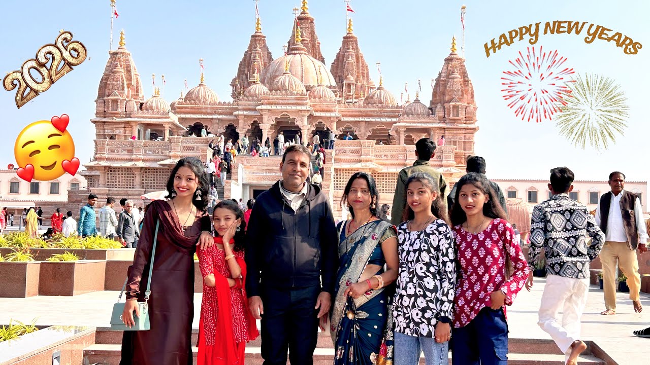 Happy new year 2026 ❤️ hum puri family ghumne gye fans mil gye 😍 vlog 