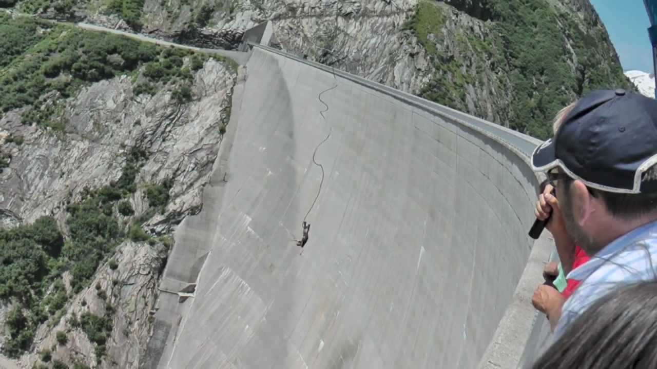 Bungy-Jumping von &Ouml;sterreichs h&ouml;chster Staumauer