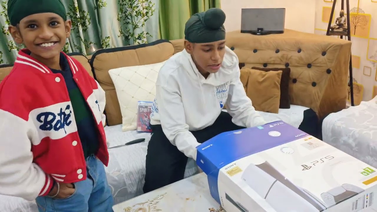 PS5 Shopping and Unboxing vlog in Hindi #ps5 #shopping  #unboxingvideo #firstvideo #gamingchannel 