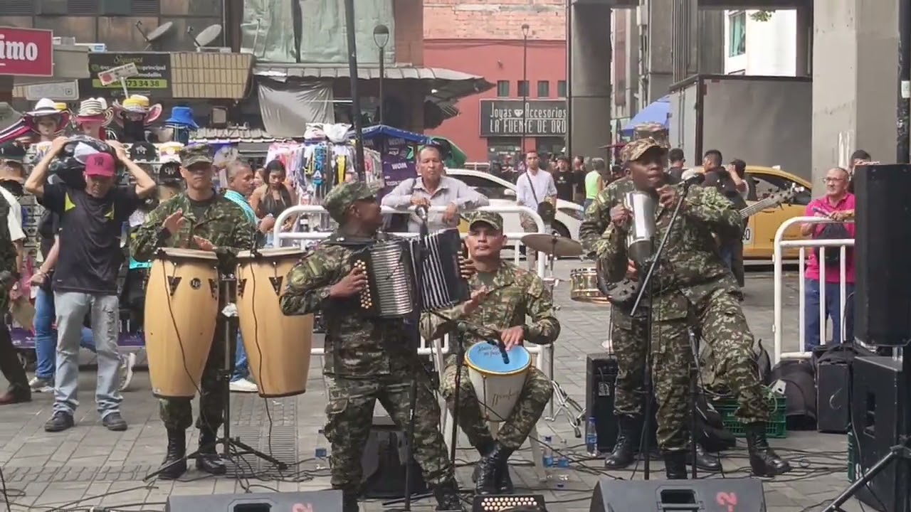Talentosos, conmovieron mis entrañas hasta tocar fondo, felicitaciones. 
