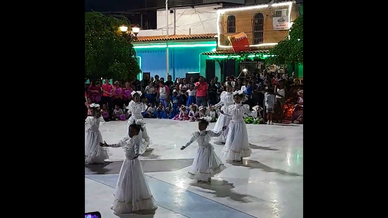 Baile de la sapuara en la plaza de la guaira colonial