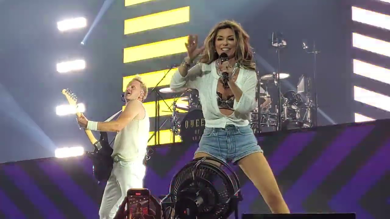 SHANIA TWAIN - IF YOU'RE NOT IN IT FOR LOVE I'M OUTTA HERE  - 7/24/25 BANK OF NH PAVILION GILFORD NH