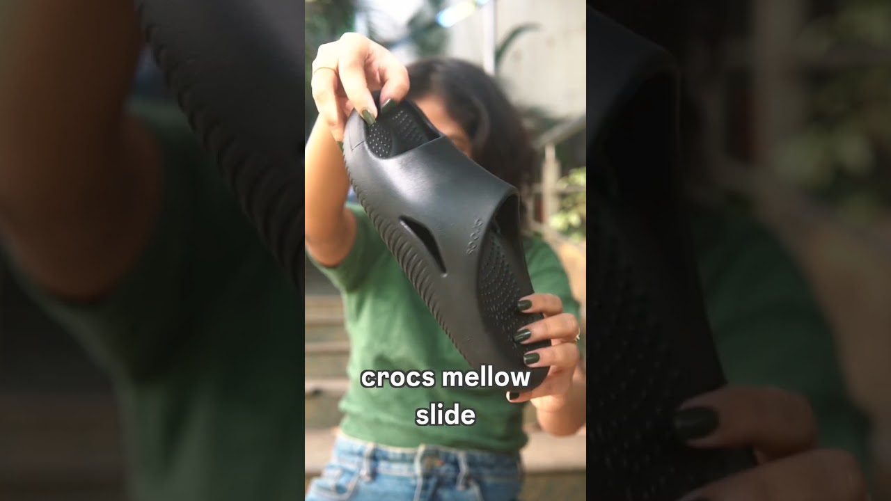 разница между классическими сандалиями Crocs и меловыми сланцами 👡 [сравнение на ногах]
