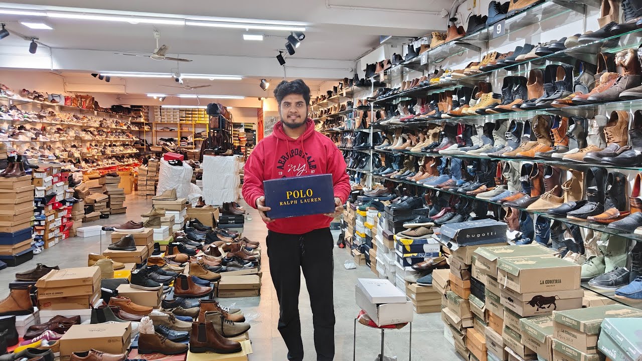 Luxury brand shipment. export surplus shoes in Delhi cheapest price unseen rare luxury shoes POLO