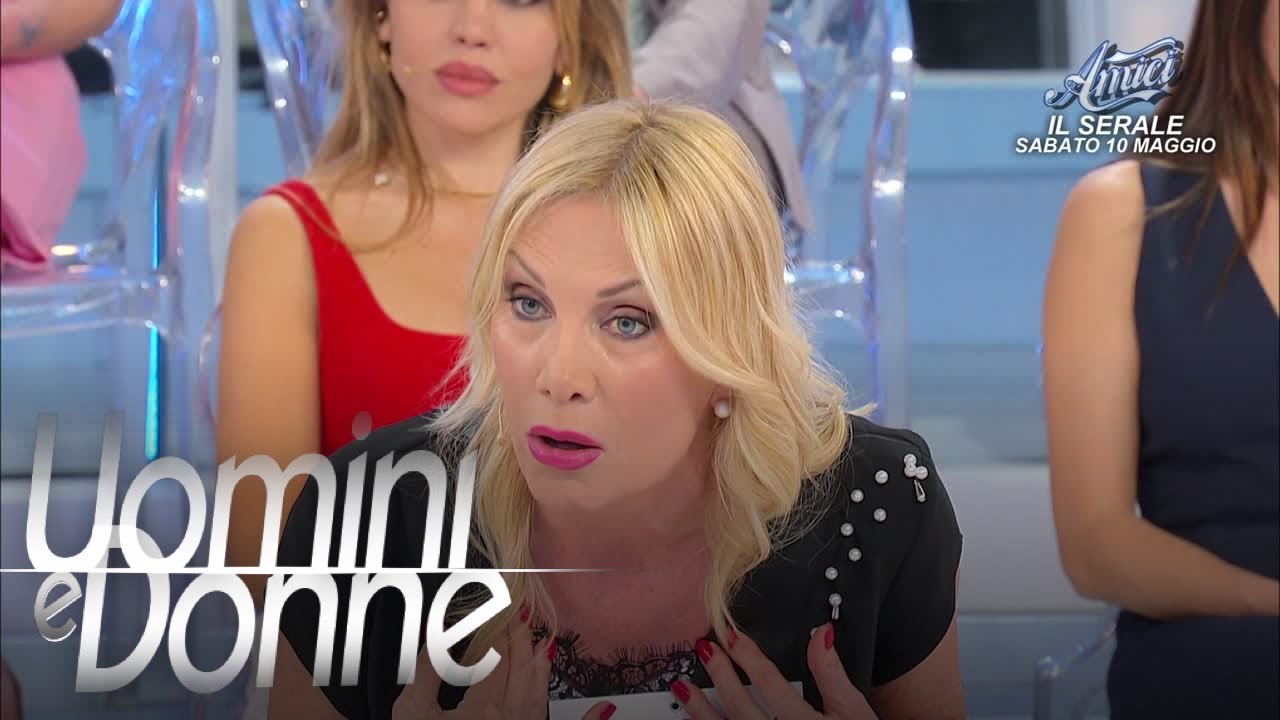 Uomini e Donne, Trono Over - La reazione di Sabrina alle parole di Guido