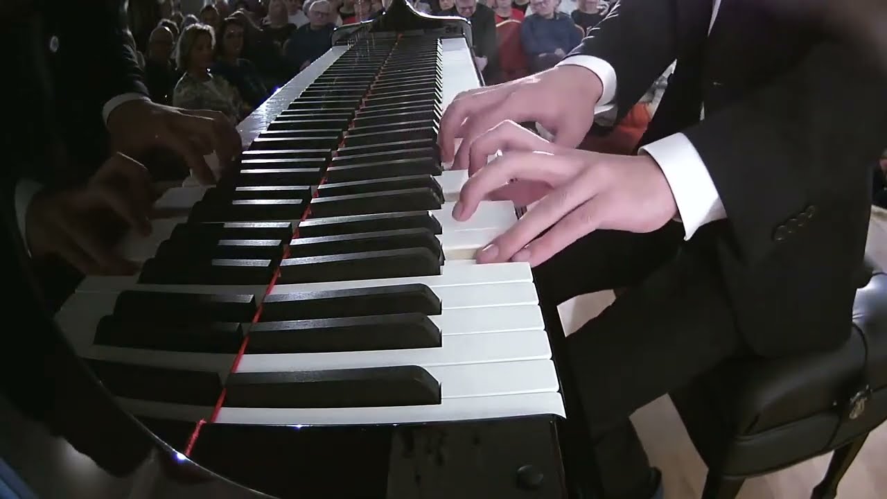 KEVIN CHEN, Liszt: Réminiscences de Norma , S. 394 ( Aug., 2023)