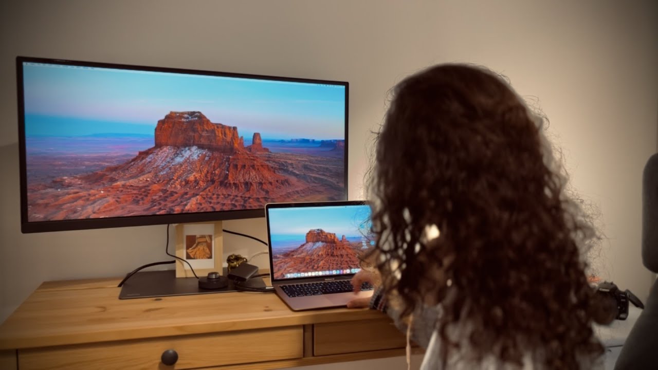 Dizajnerski monitor iz snova (totalno kompatibilan sa MacBook-om) / BenQ PD3420Q