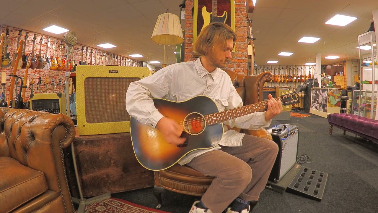 Dirk Witte - Gibson Custom 1942 Banner J-45 Vintage Sunburst