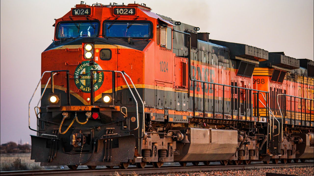 #BNSF1024 Leads a Herzog Ballast Train + More Catches! - LBK Trains #277