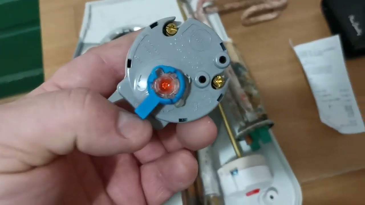 Cum se schimba un termostat și rezistența la un boiler!
