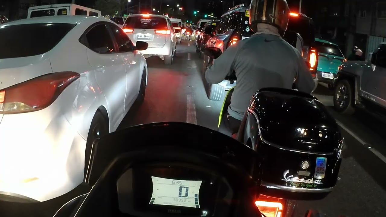 Pauwi na galing trabaho. Ramdam na ba Ang mahal ng Gasolina?