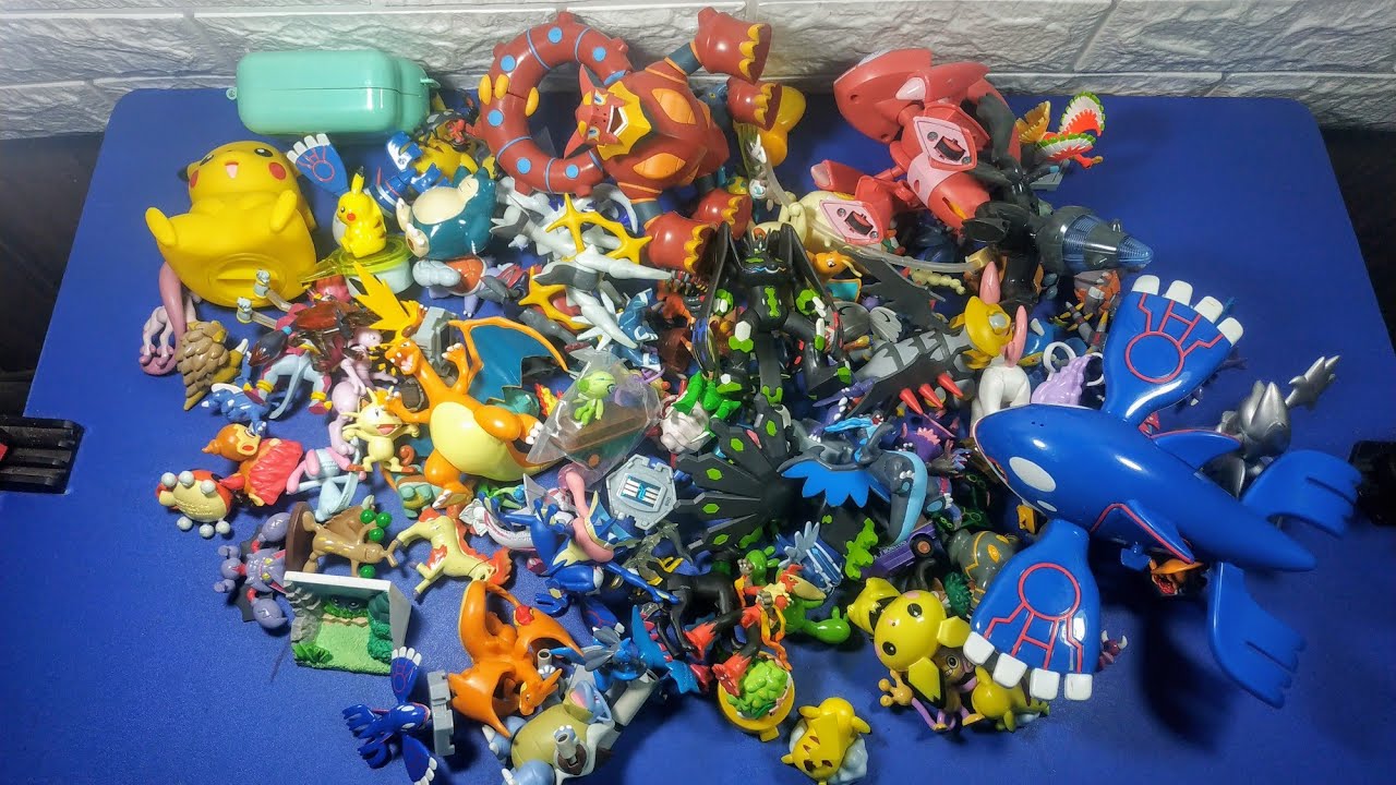 đợt hàng pokemon tháng 11 mình đang bán trên fanpage và Shopee