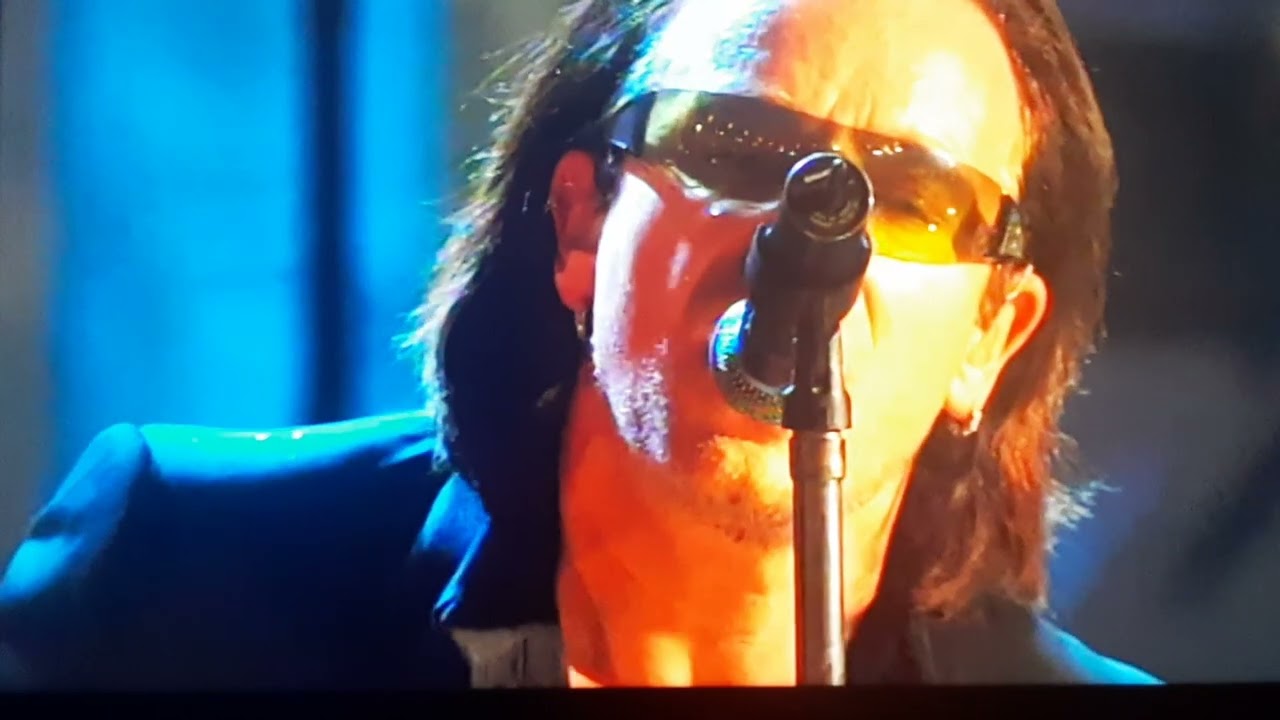 U2 - Pride (In The Name Of Love) - Bono breching the protocol - @TheEdge-U2-GuitarCover