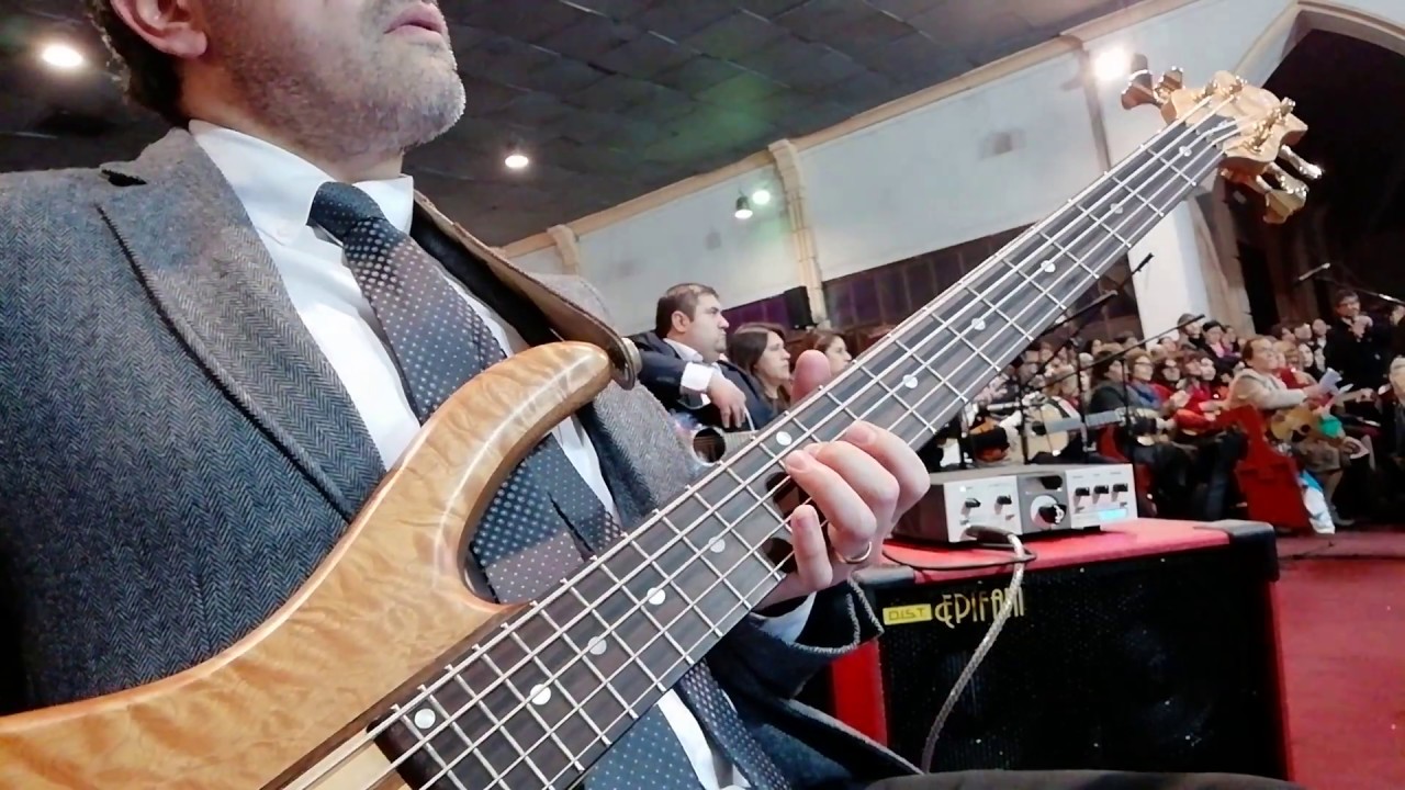 Coros Unidos - Conmigo Va - Bass