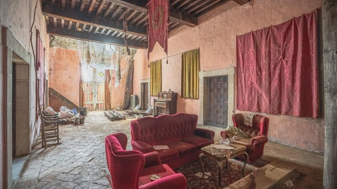 Castelo abandonado do século XVII onde o filho do rei cresceu!