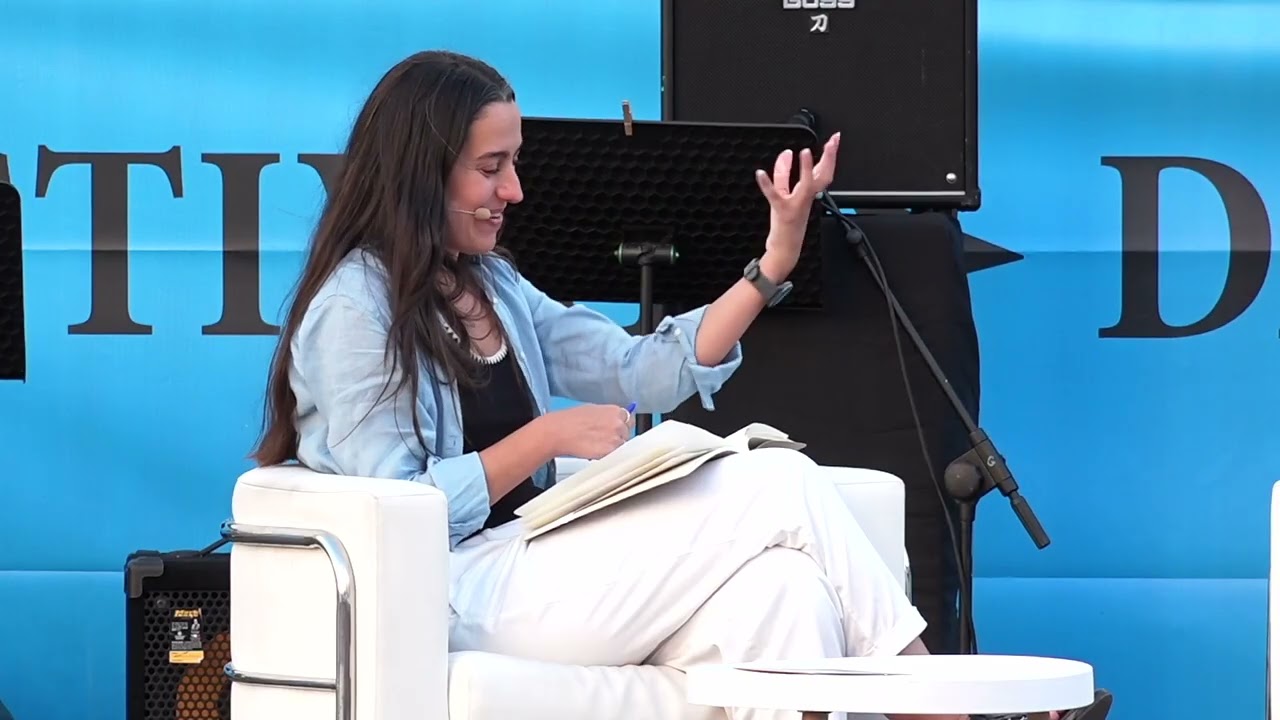 Adriana Cavarero con Irene Ortiz Gala: &ldquo;Cuentos que crean, silencios que moldean
