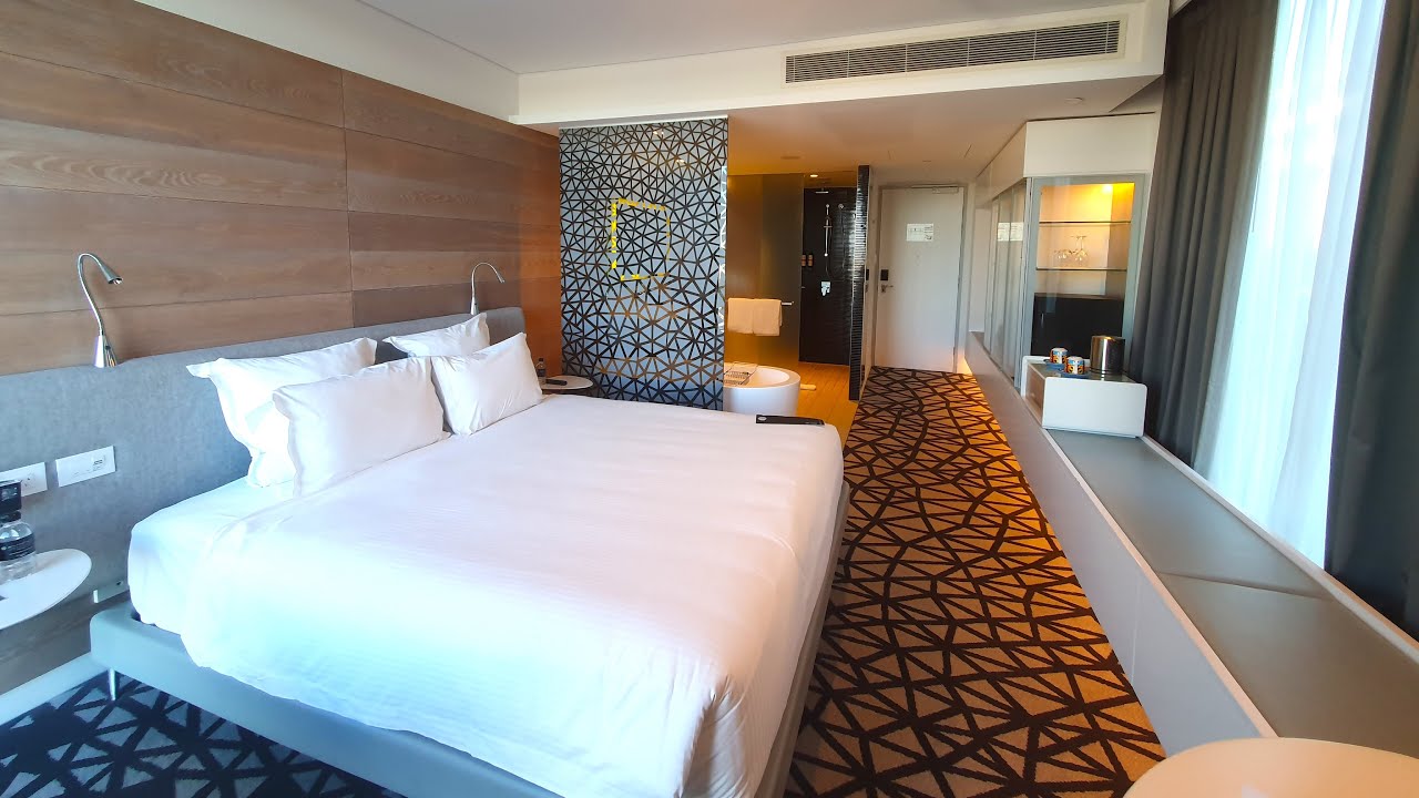 Pullman Hotel Sydney Airport | Hotel Review (my experience) #pullmansydneyairport #pullmanhotel