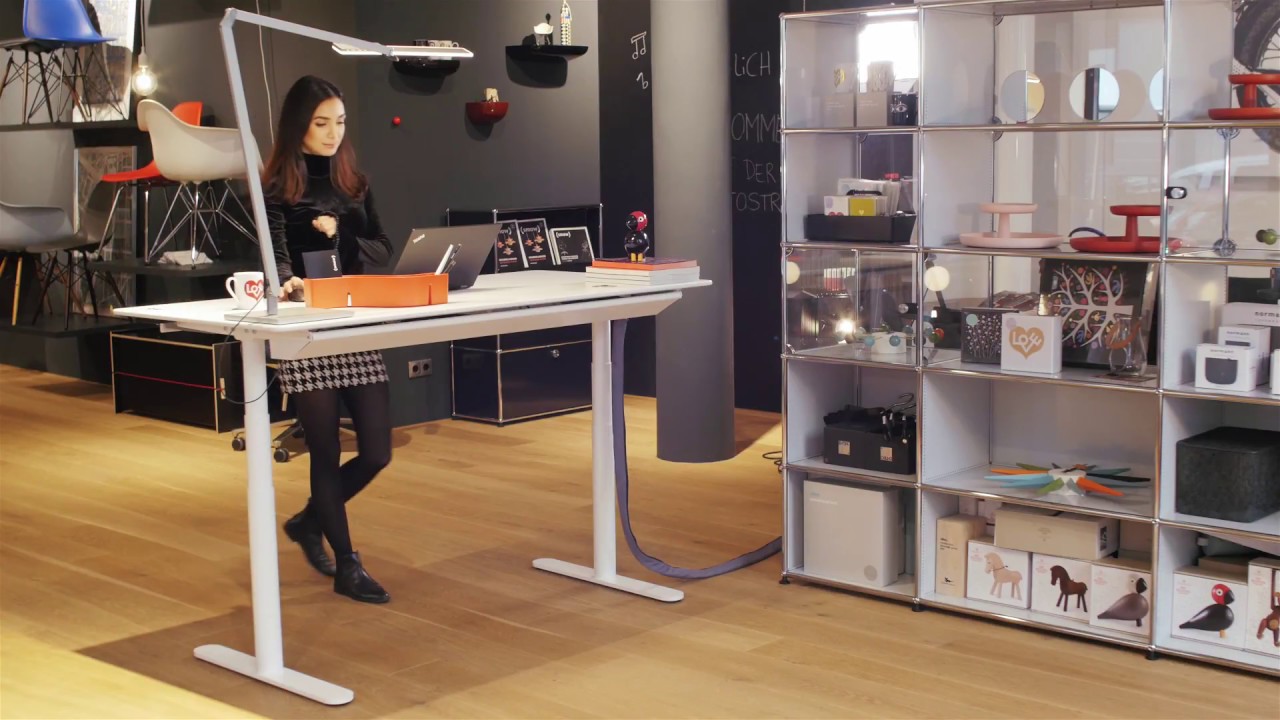 Homeoffice: Pacific Chair von Vitra und HiLow2 von Montana