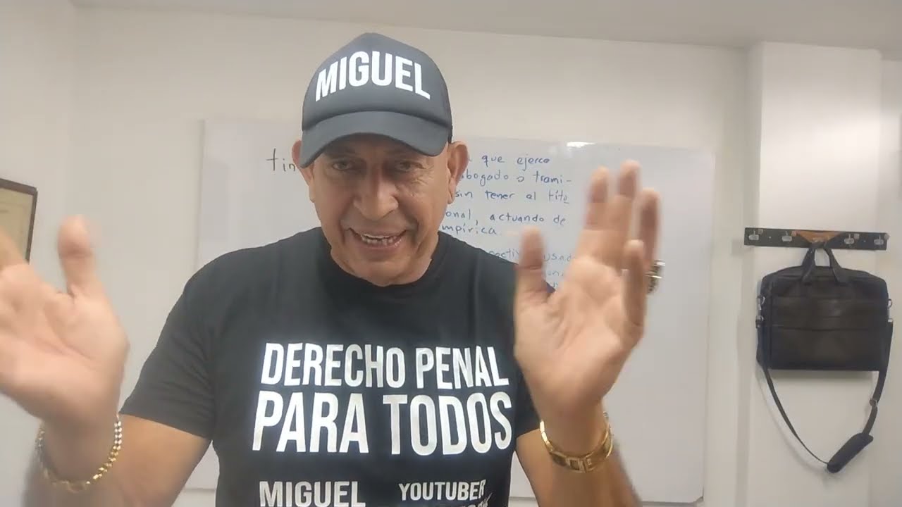 Tinterillo, leguleyo o abogado chechere Zumbambico. Jajajaja 🤣 lectura: un tal Bernabé Bernal 