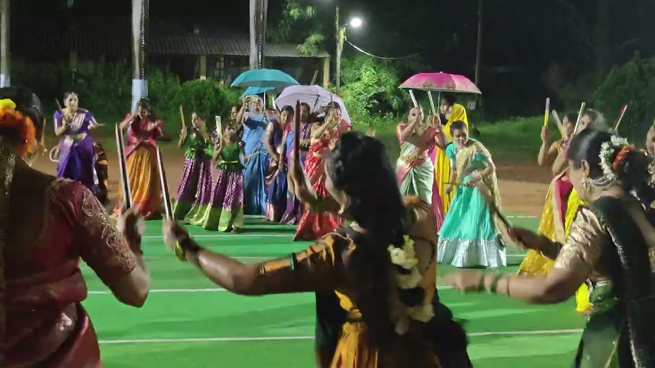 Batukamma celebrations at tggenco colony 2025 kolatam #batukamma #howkavyamakes #trending #viral 