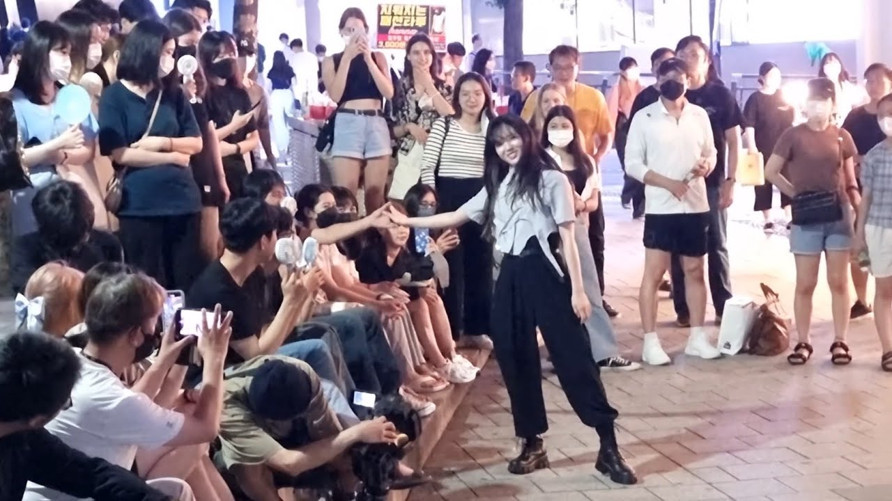 SUNDAY. YU KAGAWA & CHANWOOK. FANTASTIC INTERACTIVE HONGDAE BUSKING.