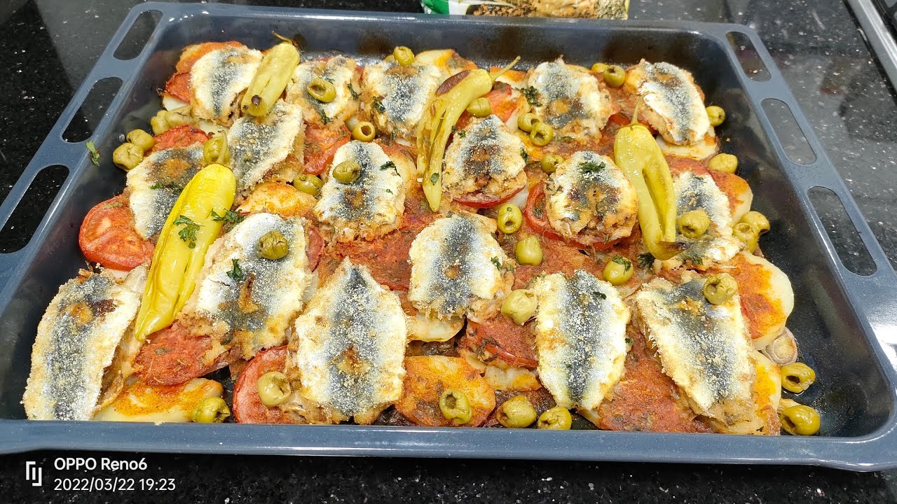صينية  بطاطا والسردين🐟 في الفرن بشرمولة بزاااف بنينة جربيها في هاذ رمضان  🌙وشوفي البنة نتاع الصح