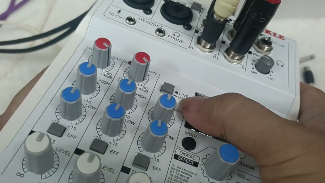 Cách chỉnh hay trên mixer E4 giá 1tr5. ĐT-ZALO. 0986.92.11.68