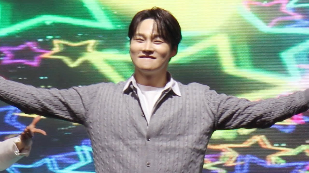 반짝 반짝 빛나는 가수님🤩품속으로 어서 들어 와요🤭