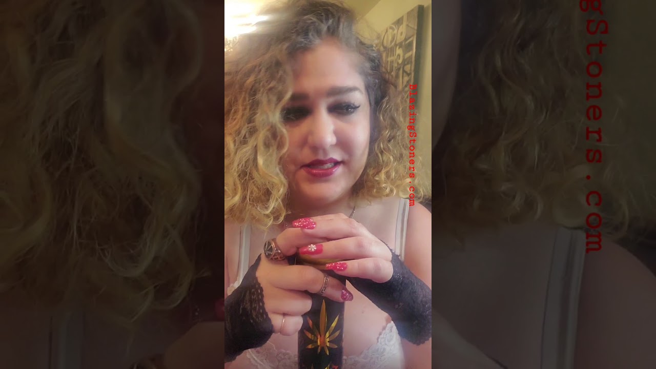 Mystery Weed 💚🔥💋 Smoke Shesh with Tal Buzz