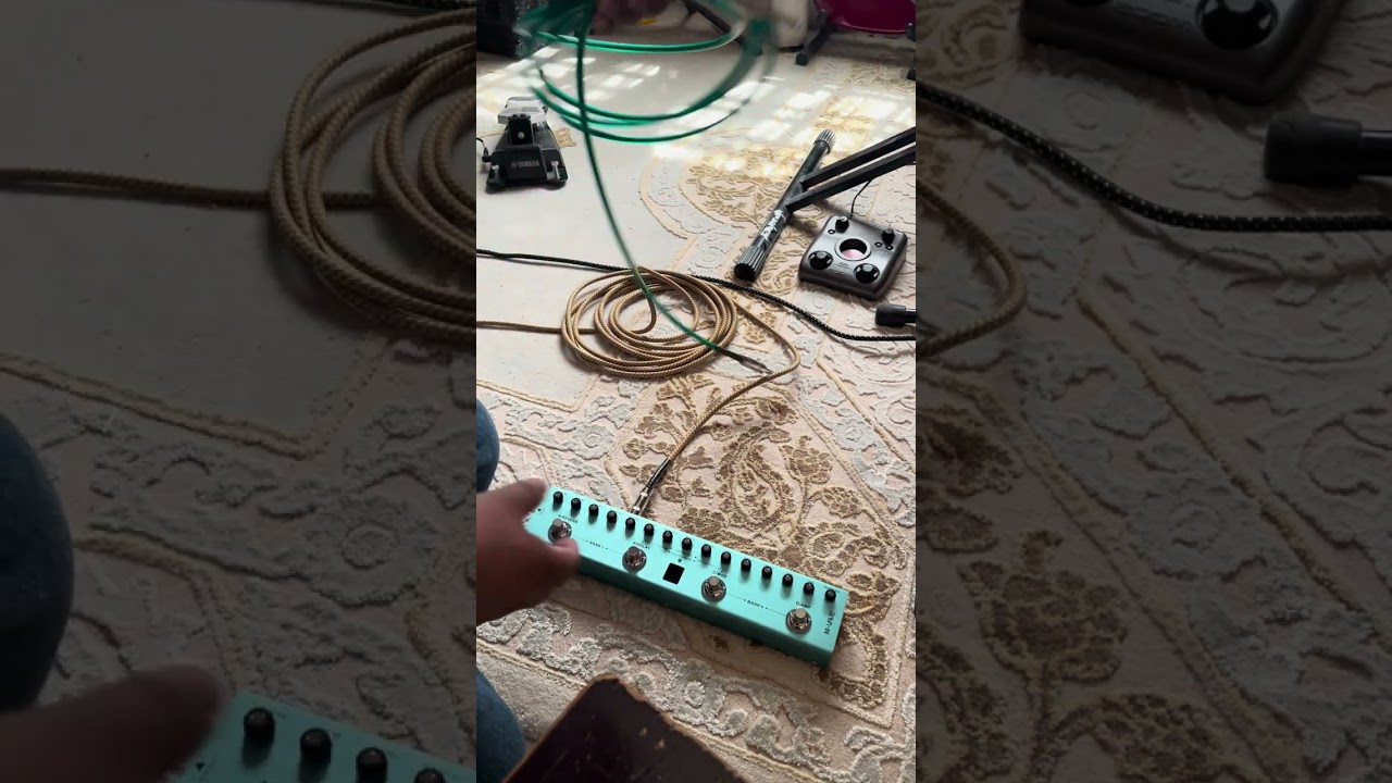 M-Wave Tank-G Multi-Effects Electric Guitar Pedal