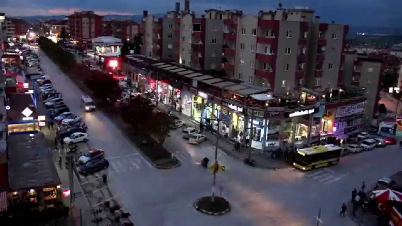 G&ouml;r&uuml;kle Belgeseli: İKİ KAPI