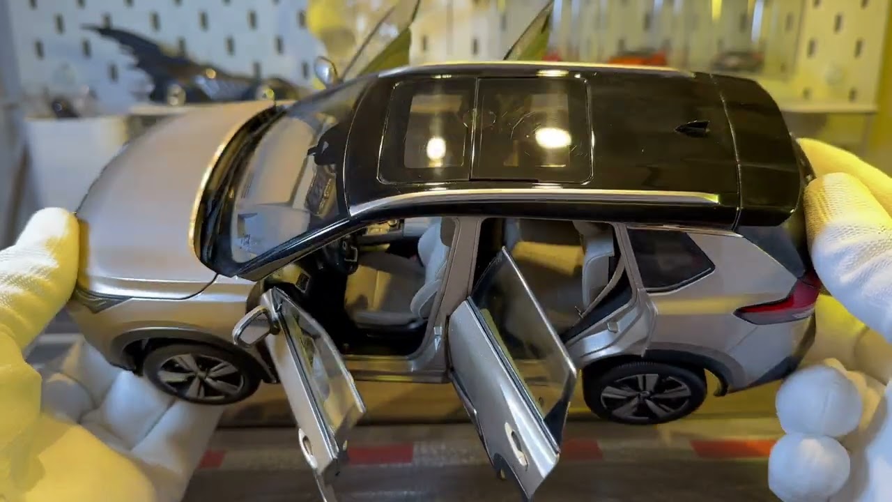 1:18 Nissan New X Trail Rogue 2021 By Paudi [Unboxing]