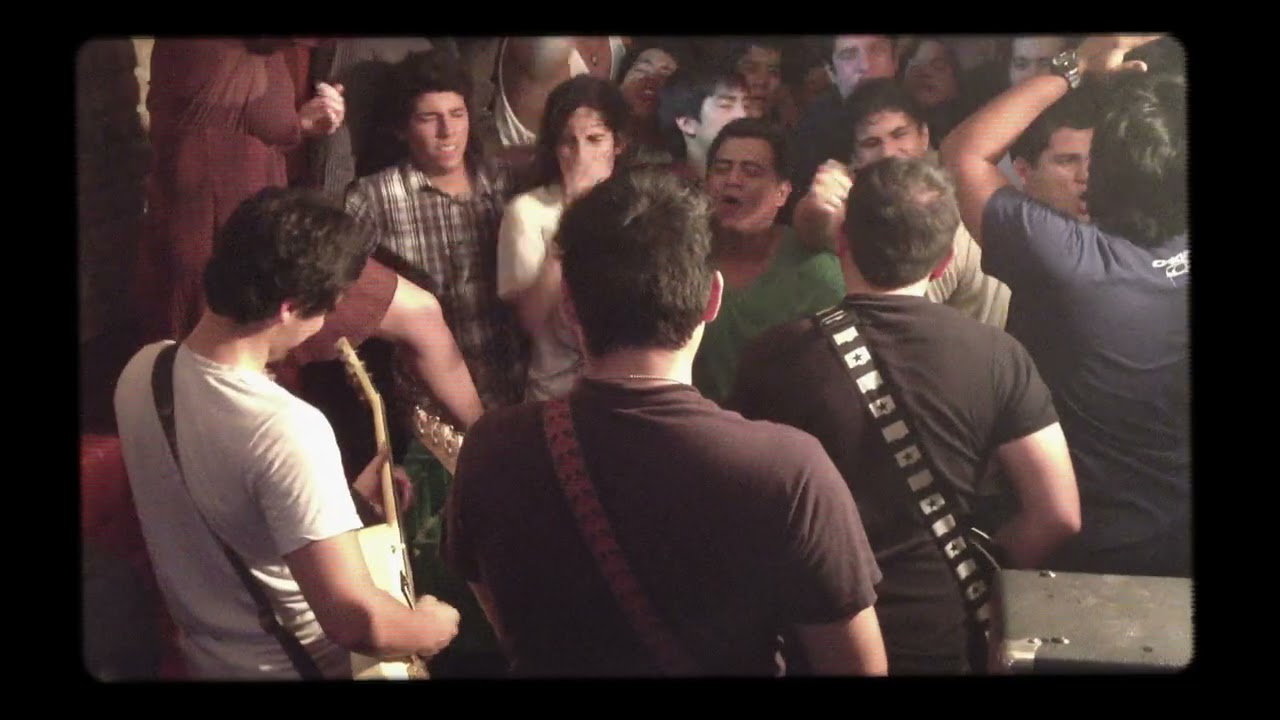 PAVIMENTO - IMPLACABLE (Videoclip oficial)