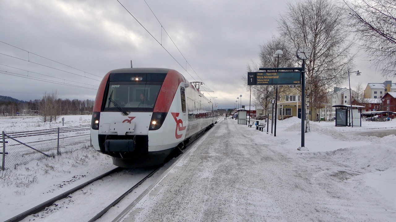 Winter on the Swedish Railway part 14 - Trains in Leksand