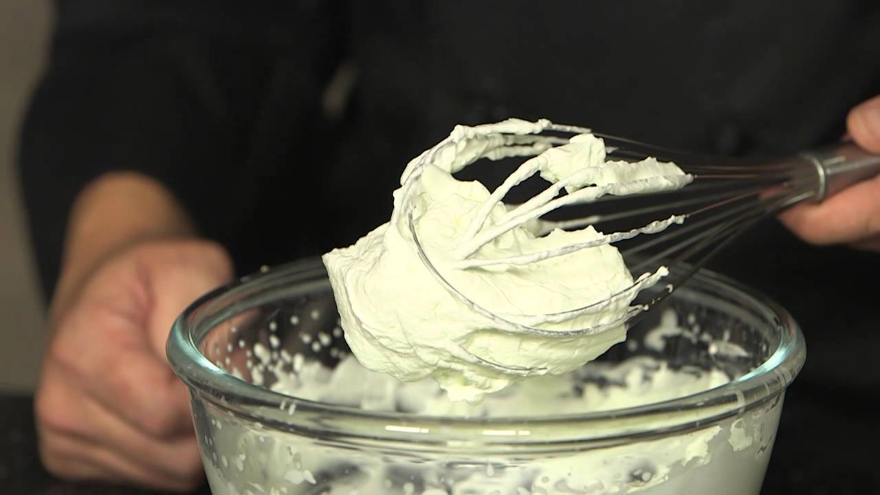 R&eacute;aliser une cr&egrave;me fouett&eacute;e  - trucs et Astuces culinaires - Auchan