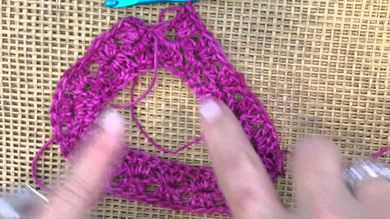 How To Crochet Easy Seamless Mobius Cowl