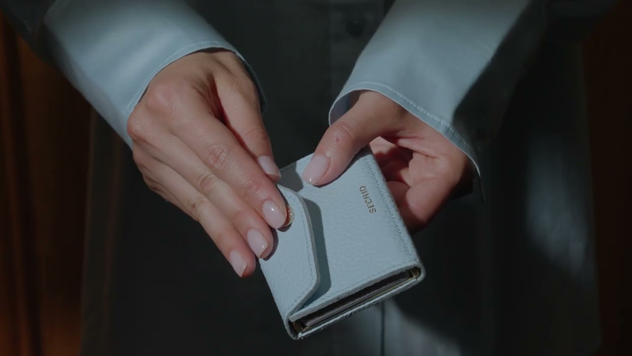 Das erste Secrid mit echtem M&uuml;nzfach: Das Envelope Wallet