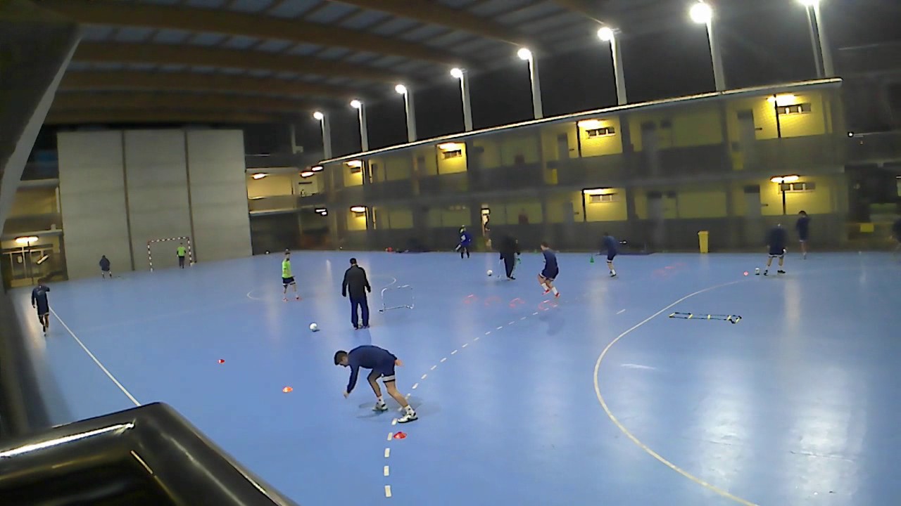 Entrenamiento Fútbol Sala - Circuito de velocidad con finalización + 2x1