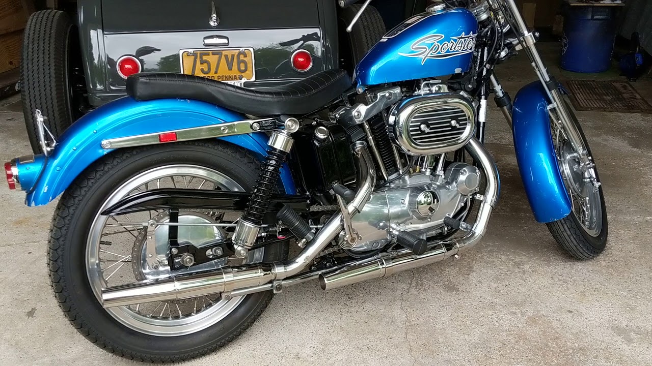 Kickstart 1971 Harley Davidson Sportster XLCH Ironhead