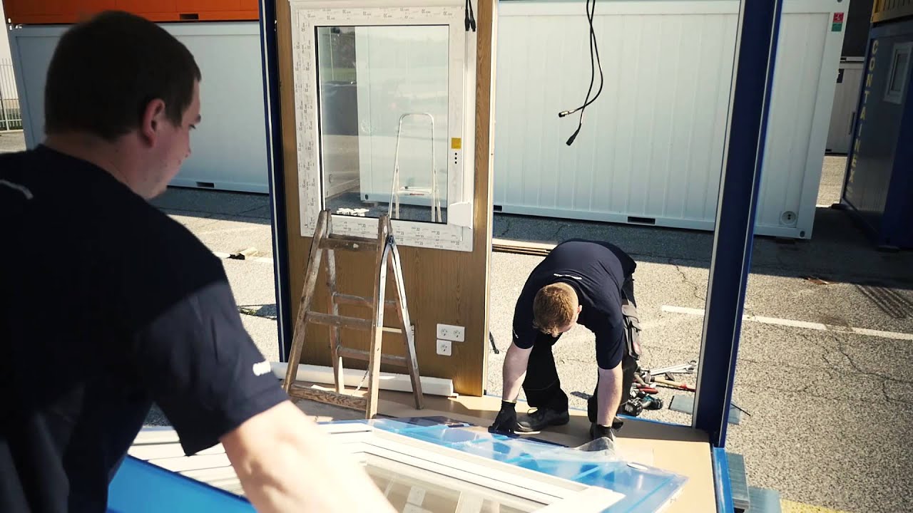 CONTAINEX - Assembly of Transpack cabins