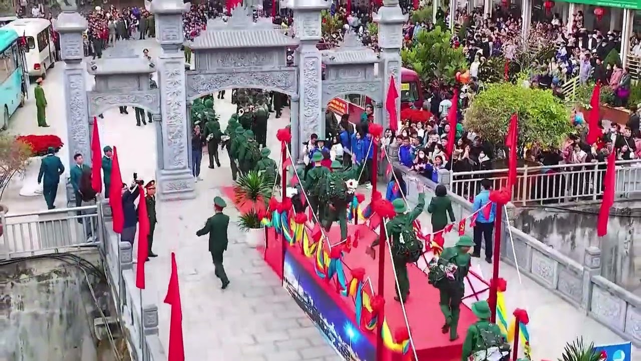 TÂN BINH SƠN LA  - HUNGCOMSTO | Tuổi 20 người ta đi tìm ước mơ giữ bình yên cho đất nước.