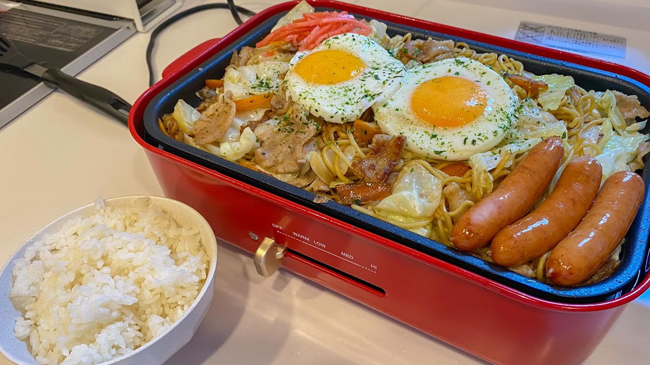 妻と娘にモテたい男が作るお昼ごはん【焼きソバはおかず】