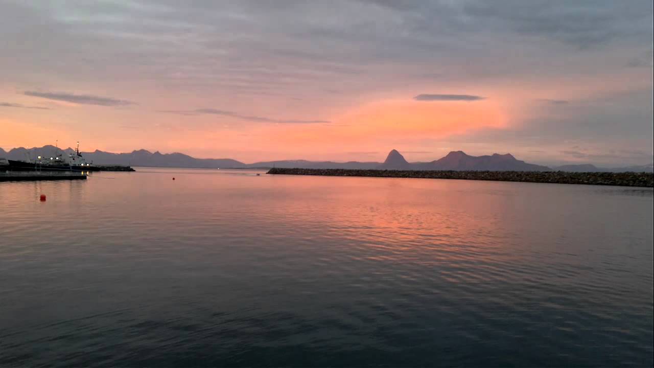 Skibsplast 450 at Lovund   48 knots / 90 km/h