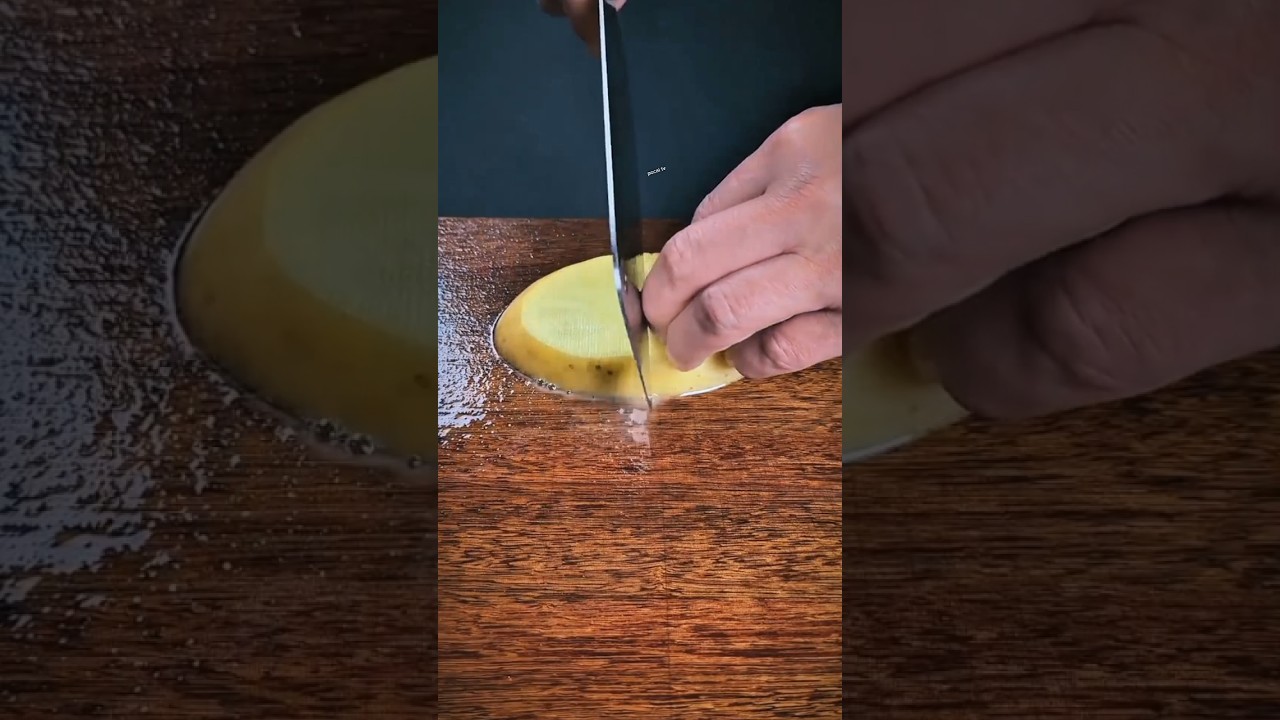 potato cutting skills are so cool