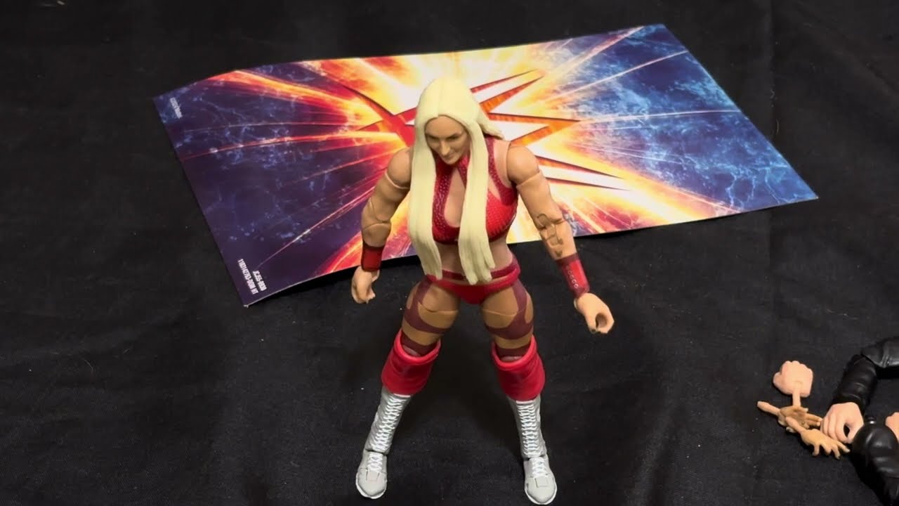 CHARLOTTE FLAIR ELITE SUMMERSLAM WWE FIGURE REVIEW!!!! 
