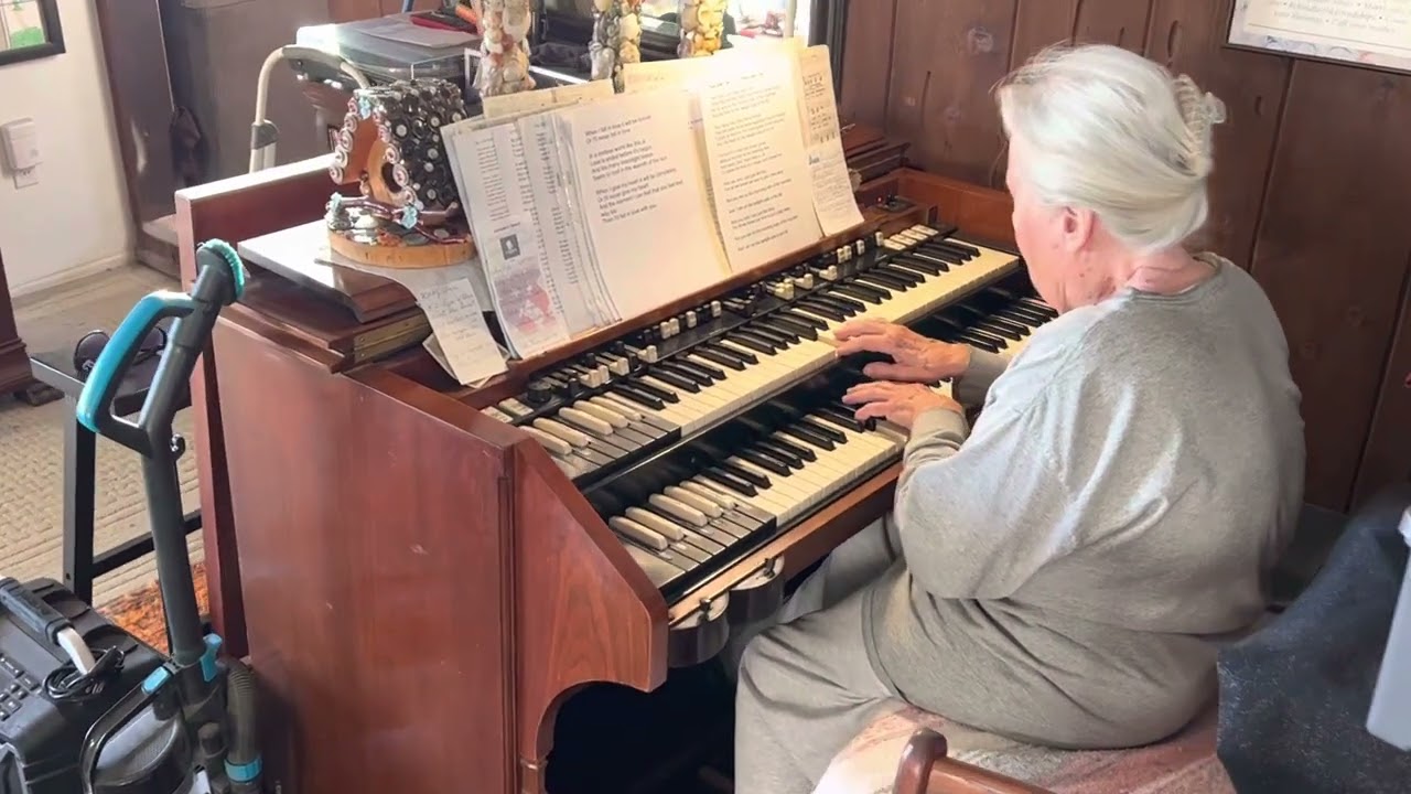 Hammond Organ played by 86 year old master