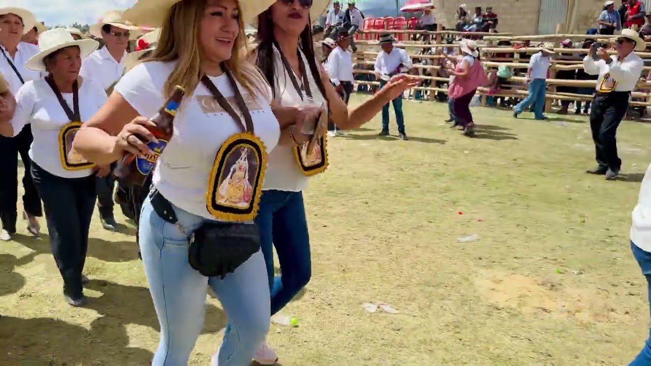 DESDE LA FIESTA PATRONAL EN ORCCOSUYO, HUAMANGA, AYACUCHO