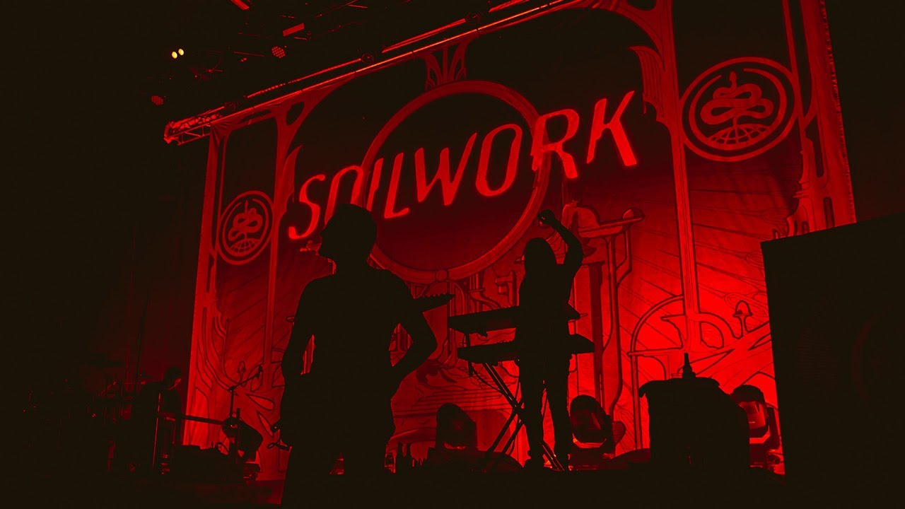 Самолет Allen & Heath SQ-5 на гастролях с компанией Soilwork.