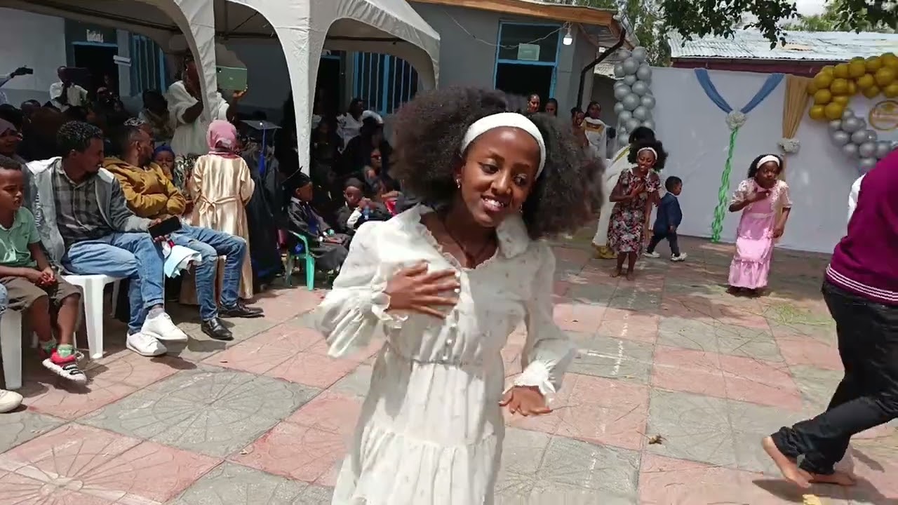 የልጆች ምርቃት በዚህ መልኩ ደምቆ ነበር የዋለው