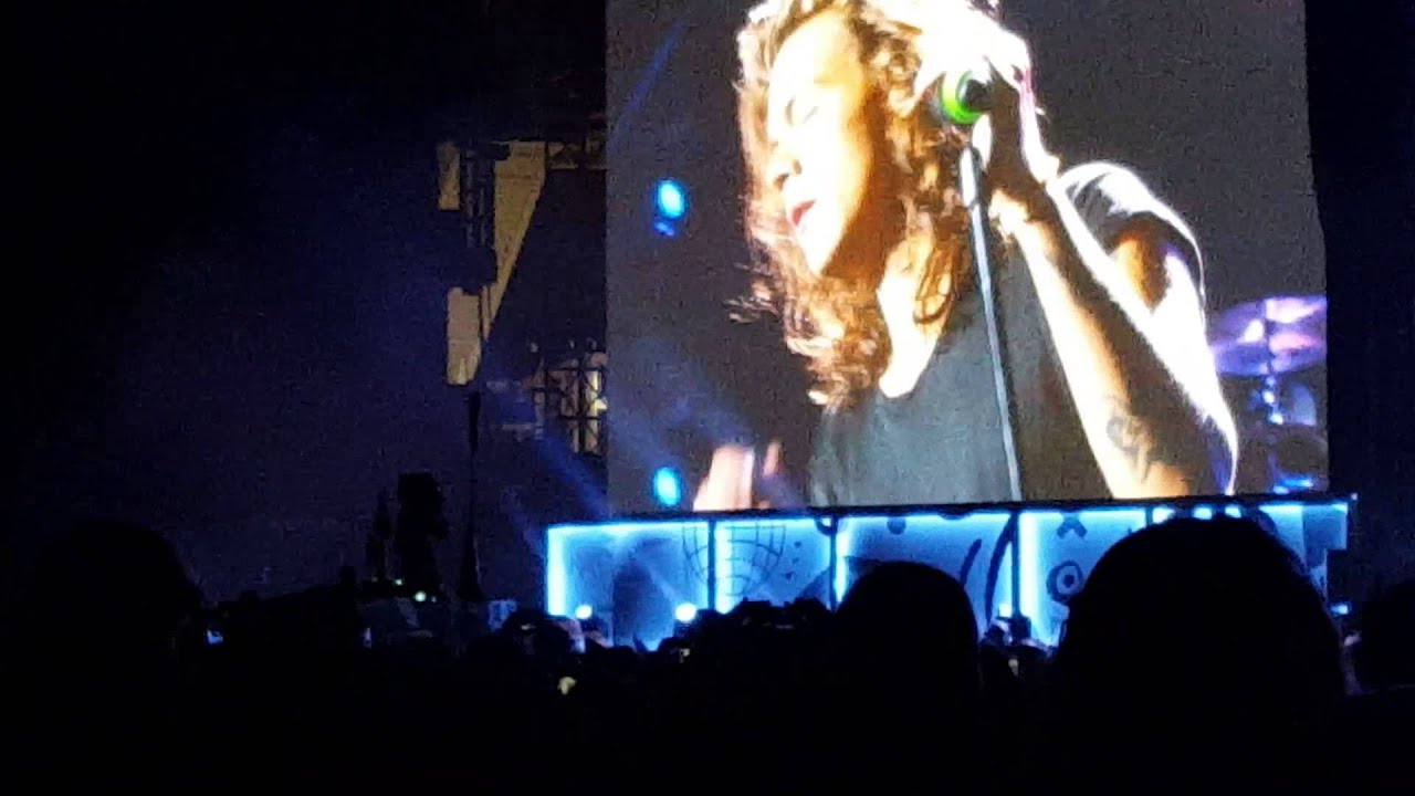 18 - One Direction Otra Cleveland